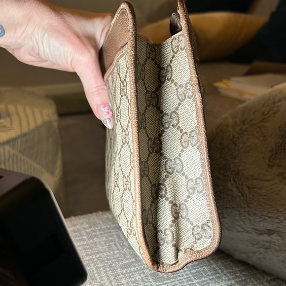 217. vintage Gucci GG clutch w/coa - Picture 11 of 13
